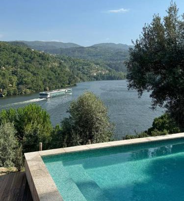 Pacos de Gaiolo House | Discover Quinta da Ribeirinha with Scenic Douro River Views