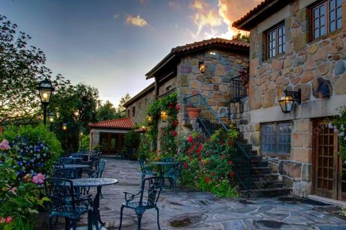 Celorico de Basto House | Exceptional Quinta Das Escomoeiras: Oceanfront Retreat Awaits
