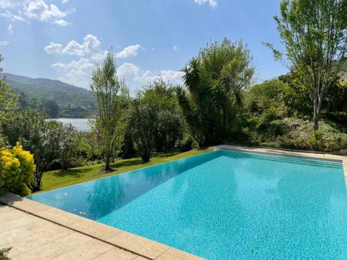 Santa Cruz do Douro Apartment | Quinta das Fragas: Ideal Oceanfront Retreat for 10 Guests