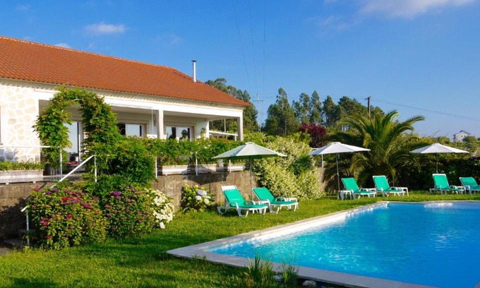 Rubiaes House | Discover Quinta das Leiras - Rubiães with Pool & Dining