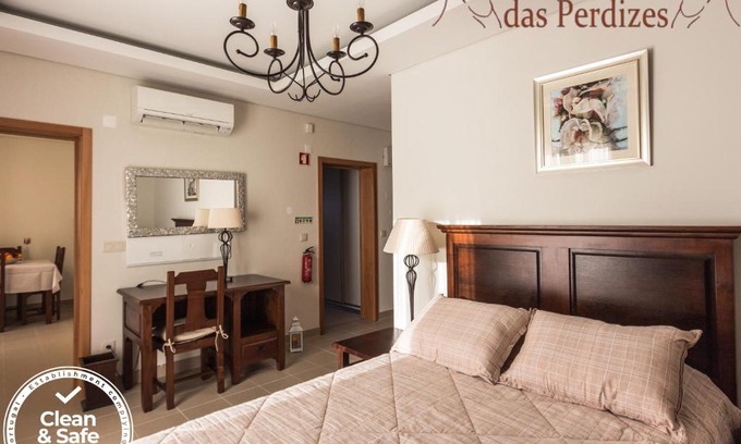 Lagoa House | Discover Quinta das Perdizes: 4-Star Family-Friendly Retreat
