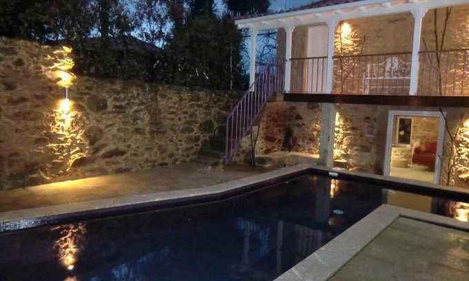 Arco de Baulhe House | Experience History & Comfort at Quinta de Fundevila Hotel