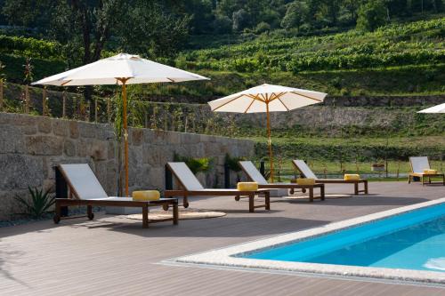 Crasto House | Discover Quinta de Reis: Oceanfront Retreat with Pool