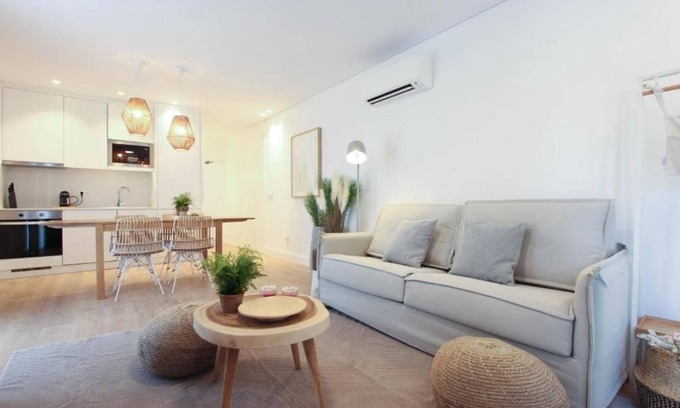 Barro Apartment | Top-Rated Family Stay at Quinta de São Pedro 3!