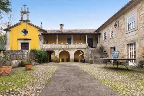 Fontoura Villa | Discover Quinta de San Antonio: 4-Star Gem with Pool & Pets