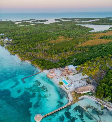 Isla Tintipan Resort | Beachfront Retreat at Quinta del Mar Crystal Beach