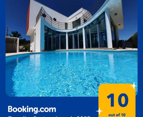 Quinta do Anjo Villa | Idyllic Villa with Private Pool and Ocean Views