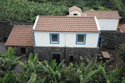Vila Franca do Campo House | Highly Rated Quinta do Avô: Family-Friendly Retreat