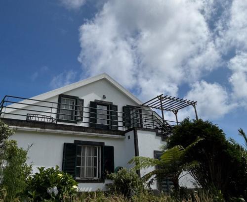 Lajes das Flores Apartment | Oceanfront Quinta do Calvário: Guest Rated 9.4/10
