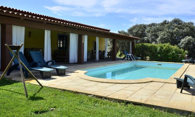 Longroiva House | Experience Oceanfront Bliss at Quinta do Chao D'Ordem
