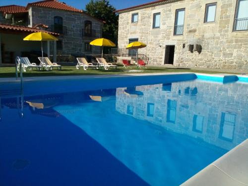 Povoa de Lanhoso House | Experience Quinta do Eido: Poolside Bliss with Ocean View