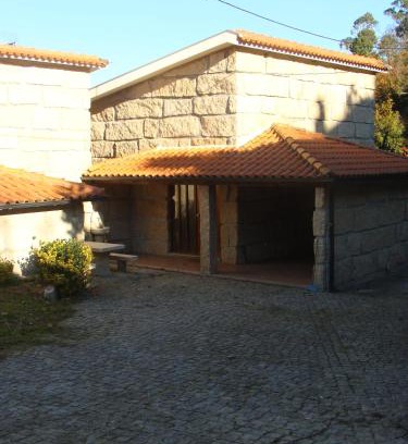 Ventosa House | Inviting Quinta do Grilo: Oceanfront Stay with Pool Access