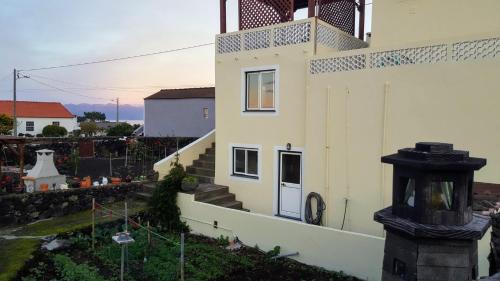 Sao Roque do Pico Apartment | Pet-Friendly Escape at Quinta do Lago - Rated 8.2/10