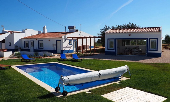 Lagos House | Quinta do Maranhão: Top-Rated Rural Retreat with Pool Views