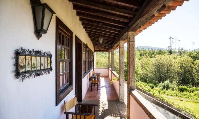 Estoraos House | Inviting Stay at Quinta do Rei with Pool and Breakfast