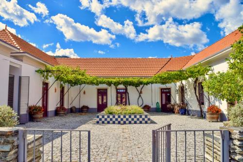 Armamar Bed & Breakfast | Quinta do Tedo: Guest Rated 9.2 with Oceanfront Views