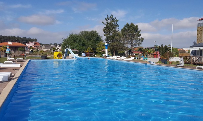 Burinhosa House | Discover Quinta do Valão - Family-Friendly Retreat with Kitchen