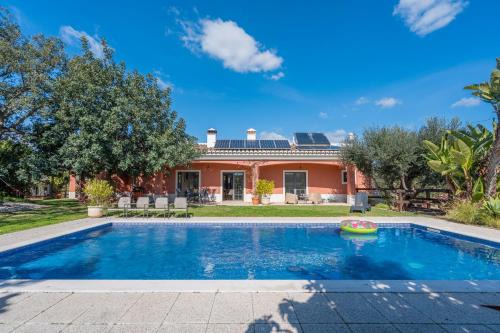 Silves Villa | Relax at Quinta dos 4 Ventos with Pool & Ocean Views