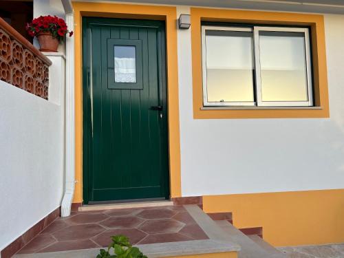Juncal House | Family-Friendly Quinta dos Avós with Exceptional Reviews