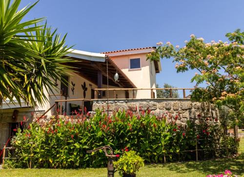 Tabua House | Family-Friendly Getaway at Quinta dos Covais AL