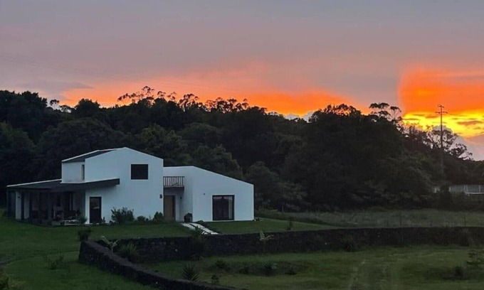 Ribeira Grande Other | Discover Quinta dos Loureiros: Family-Friendly Retreat