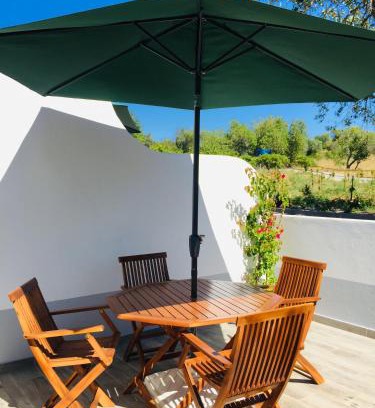 Fonte do Bispo House | Oceanfront Retreat: Quinta dos Netos with 9.4/10 Rating
