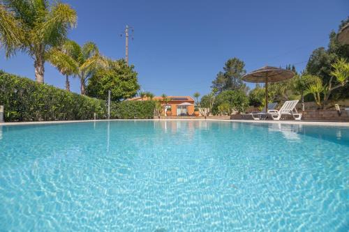 Chinicato House | Relax at Quinta Gomes: Oceanfront Retreat with Pool