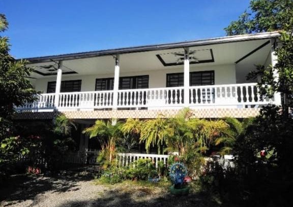 Acacias Villa | Discover Quinta Los Chaticos: Family & Pet Friendly Stay