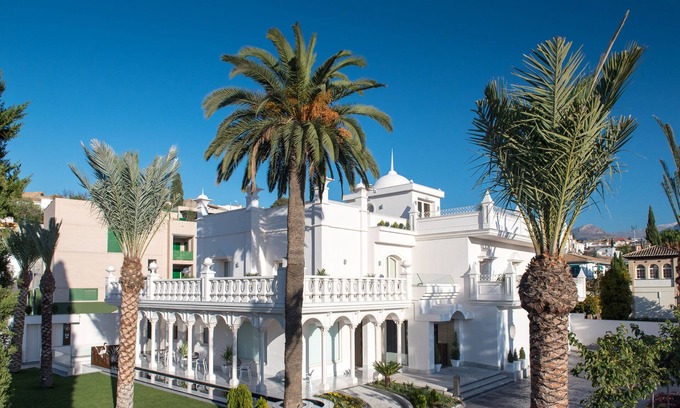 Huetor Vega Hotel | Eco-Friendly Quinta Real Granada with Spa & Delicious Dining
