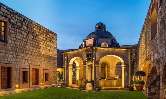 Centro Hotel | Discover Quinta Real Oaxaca: 4-Star Poolside Retreat