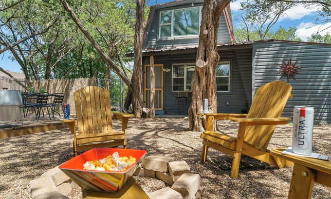 Granbury House | Quirky 2BR A-Frame near Lake Granbury