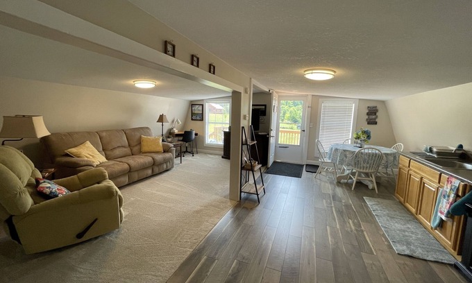 Greenback Apartment | Idyllic Retreat Near The Dragon and Smoky Mountains