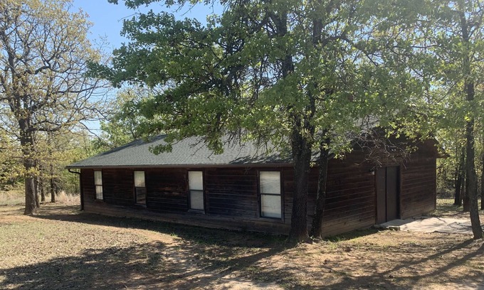 Milfay Cabin | Quite property off Route 66 on Stroud Lake