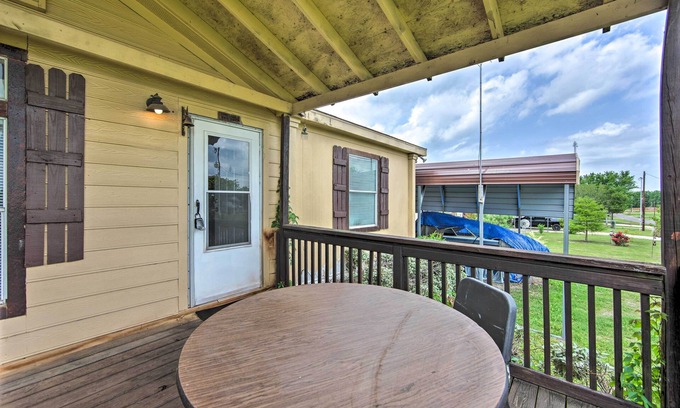 Quitman House | Relaxing Quitman Home with Pool, Hot Tub & Lake Access