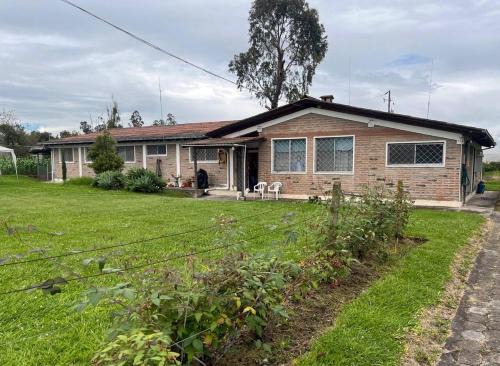 Tababela Bed & Breakfast | Eco Lodge Comfort Near Quito Airport with Breakfast Included