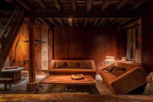 Shuhe Old Town House | Experience Qushe Snowy Mountain View Art B&B with Spa & Oceanfront