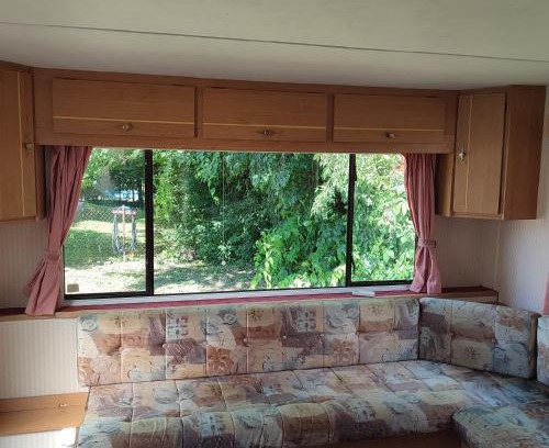 Alsorakos House | Family-Friendly Rákos-patak Mobile Home with Free Parking