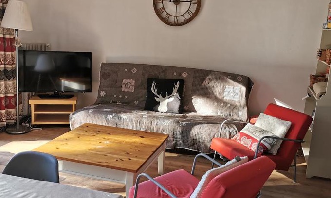 Font-Romeu-Odeillo-Via Apartment | Discover Réidence La Foret: Family & Pet-Friendly Stay
