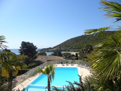 Tarcu Villa | Relax at Résidence Stella di Mare: Oceanfront & Family-Friendly