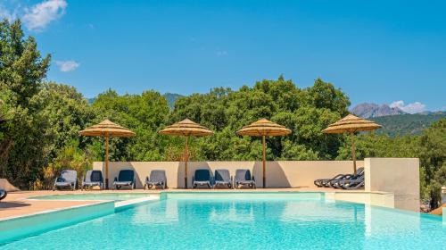 Pinarellu House | Welcoming Résidence Odalys San Martinu with Pool & Breakfast