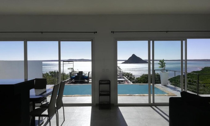 Antsiranana Villa | Guest Rated: Résidence ÉBÈNE - 3 Villas with Oceanfront Pool