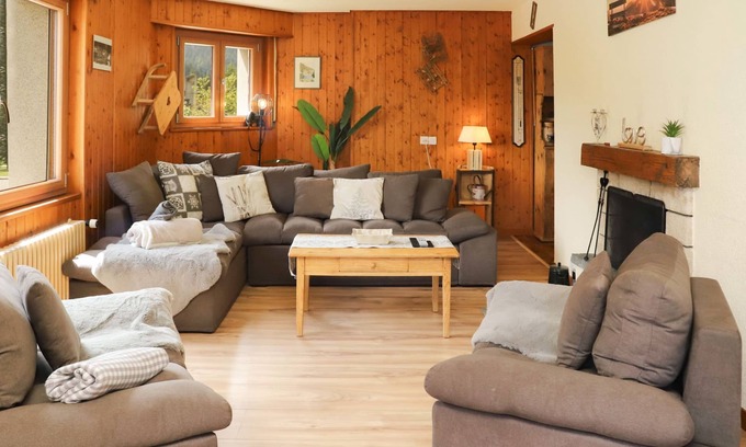 Champex-Lac Apartment | Relaxing Retreat at Résidence 25 with Spa & Lake Views