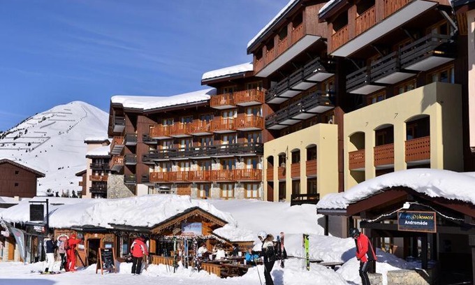 Belle Plagne Apartment | Family-Ready Résidence Andromede with Pet-Friendly Options