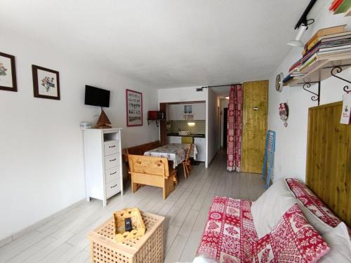 Montgenevre Apartment | Cozy Résidence Anges Studio for 4 - Pet & Child Friendly