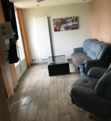 Decize Apartment | Welcoming Résidence Bord de Loire: Family-Friendly Retreat