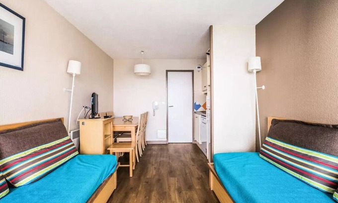 Cannes La Bocca Apartment | Oceanfront 2-Bedroom Apartment at Résidence Cannes Verrerie