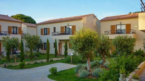 Saint-Florent Apartment | Experience Oceanfront Bliss at Résidence CATALINA