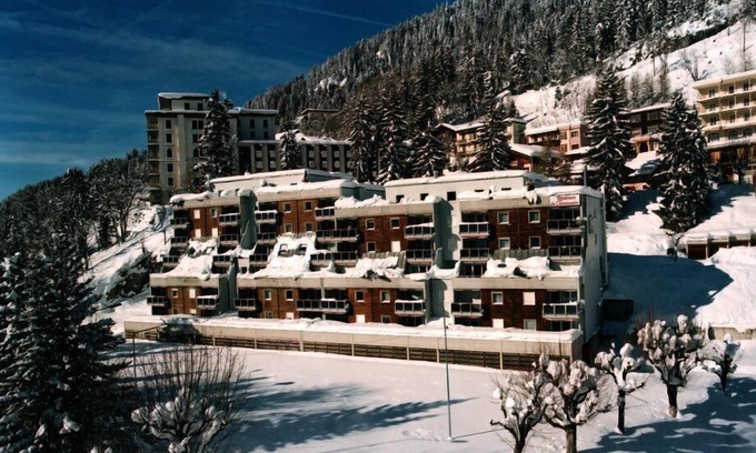 Leysin Apartment | Discover Résidence Chamossaire: Pet-Friendly Retreat Awaits