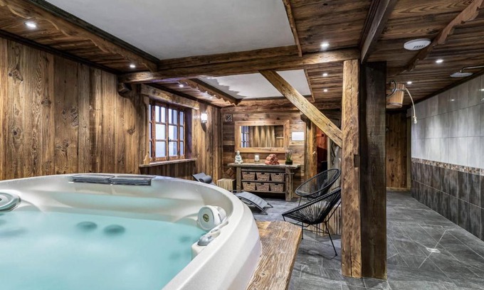 Le Praz Ski Chalet | Family-Friendly Chalets at Résidence Etagne for 13 Guests