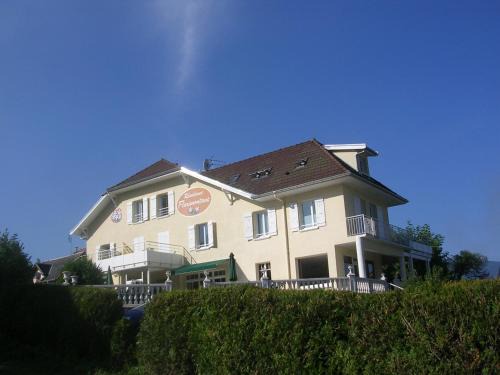 Echarvines Apartment | Enchanting Résidence Florimontane with Oceanfront Views